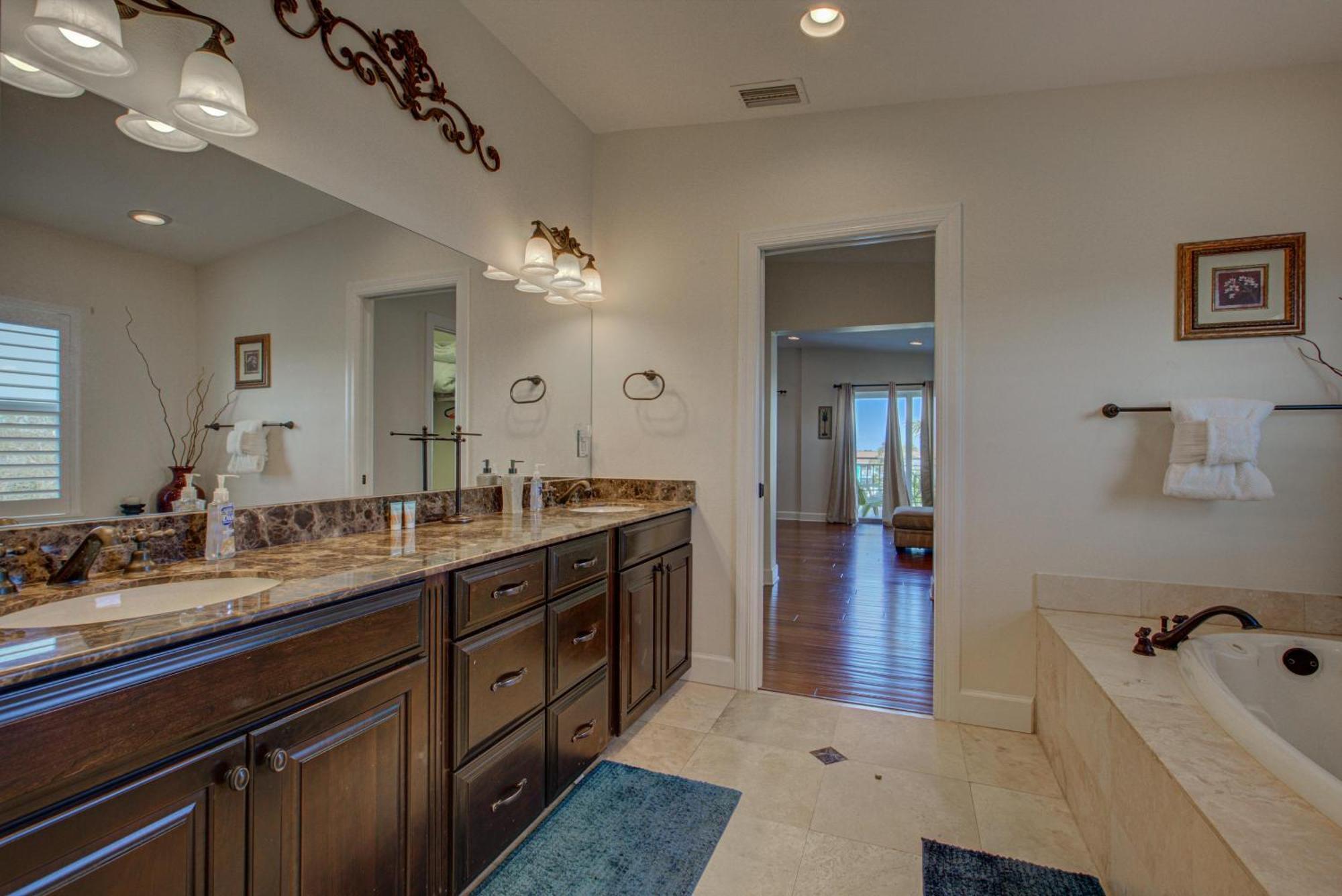 Anna Maria Island Beach Palace เบรเดนทันบีช ภายนอก รูปภาพ